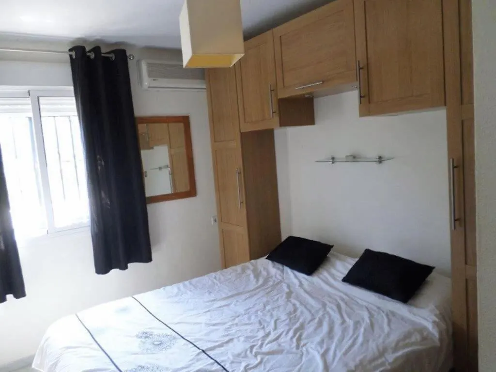 Modern 2 Bedroom Penthouse With Huge Private Roof Top Terrace,Free Parking And Free Wifi Benalmádena Apartment
