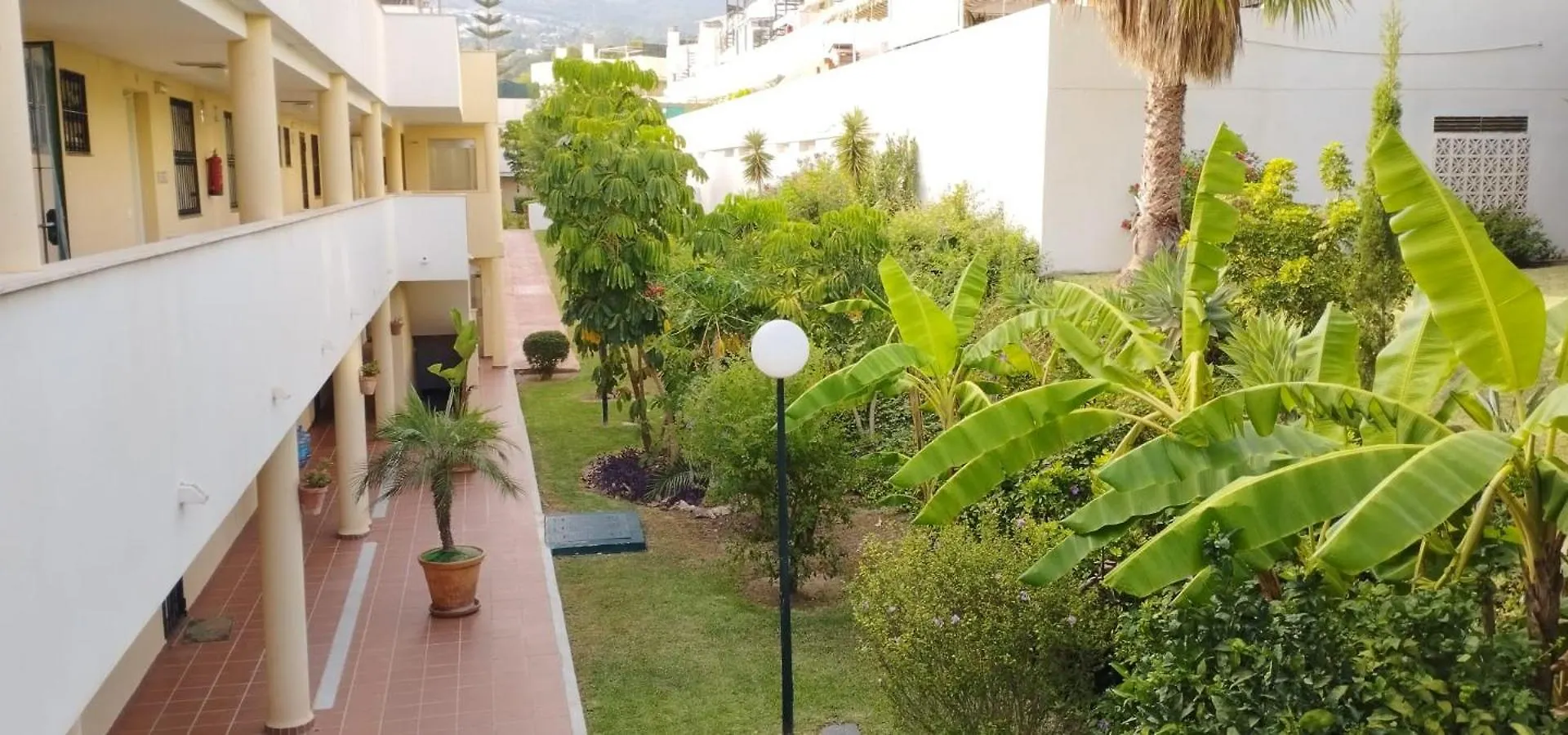 Apartment Modern 2 Bedroom Penthouse With Huge Private Roof Top Terrace,Free Parking And Free Wifi Benalmádena